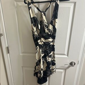 Abercrombie & Fitch Black and Cream Floral Dress